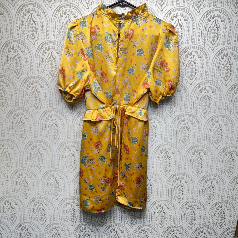 Velvet Torch Mini Dress Women XL Yellow Floral Ruffle Puff Sleeve Keyhole Back - Picture 2 of 9